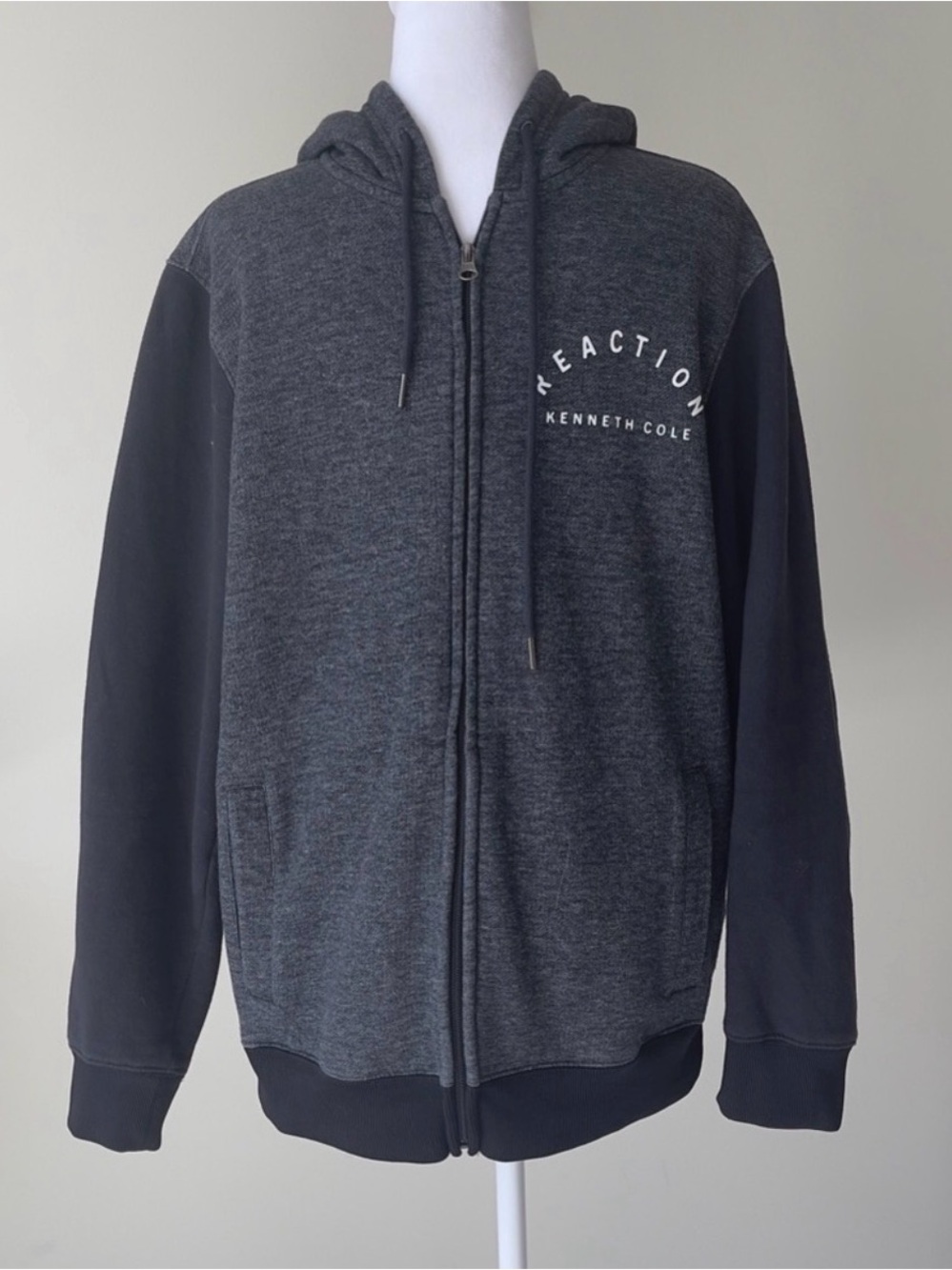 Kenneth Cole Reaction Charcoal & Black Zip Front Hoodie Jacket EUC Size M/L